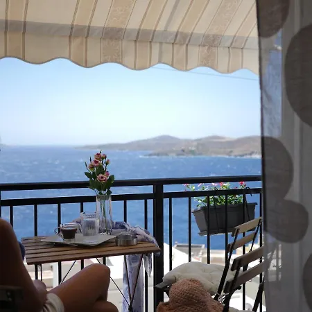 Sea Breeze-Vaporia-Syros Apartment Ermoupoli Exterior photo