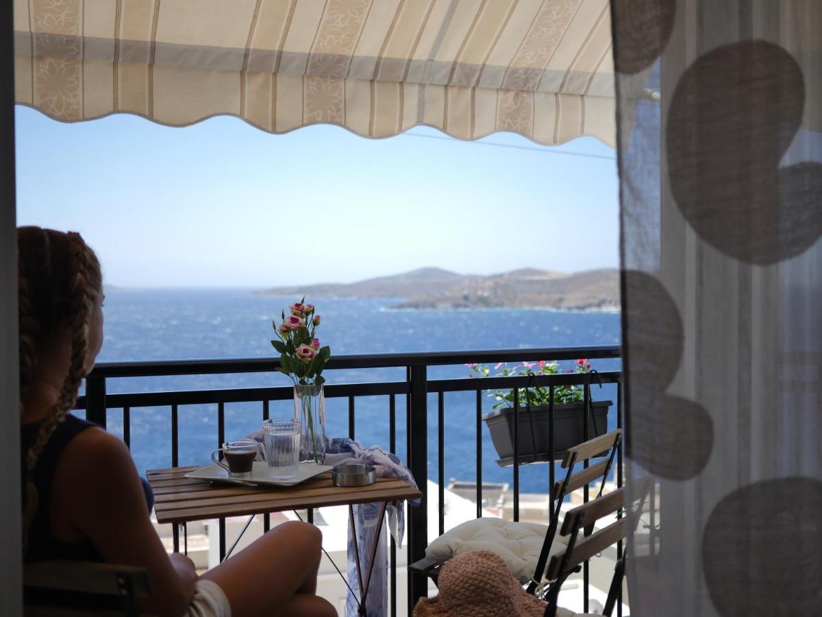 Sea Breeze-vaporia-syros Apartment *